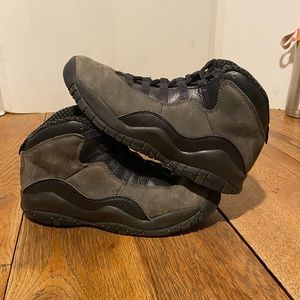 Air Jordan 10 size 5.5 EUC